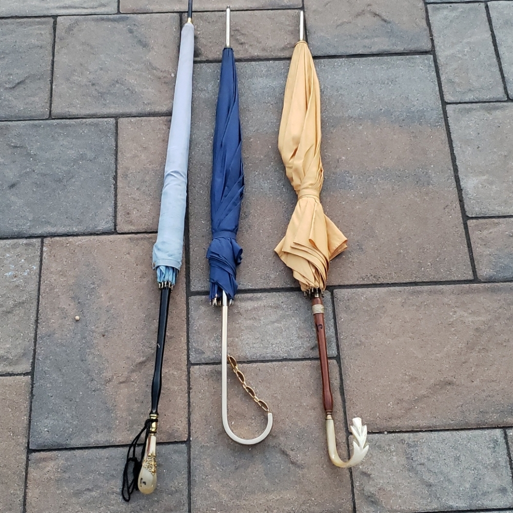 3 vantage umbrellas